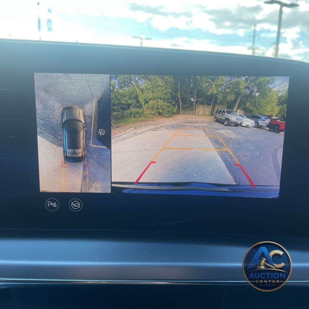 2025 Cadillac Lyriq Sport 1