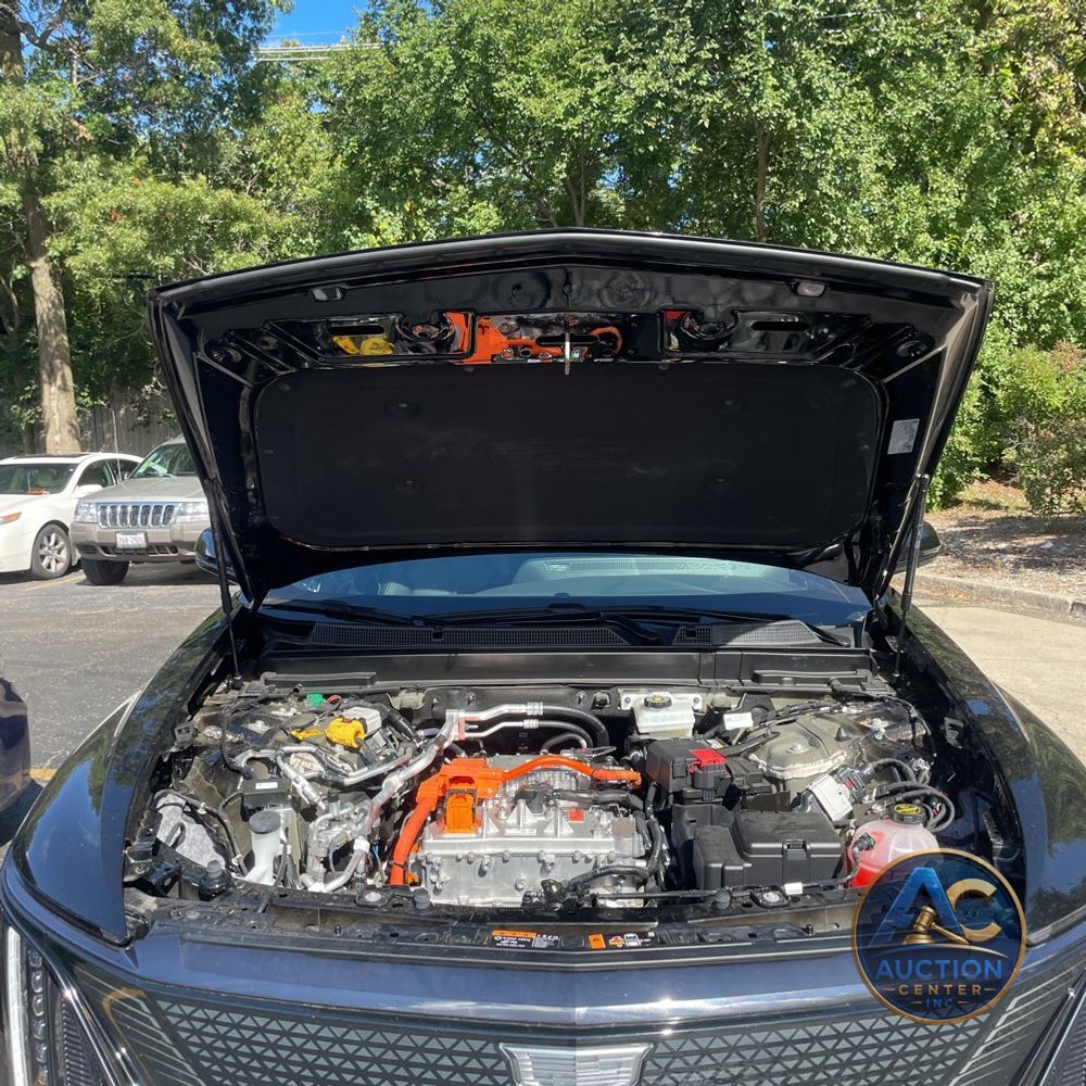 2025 Cadillac Lyriq Sport 1