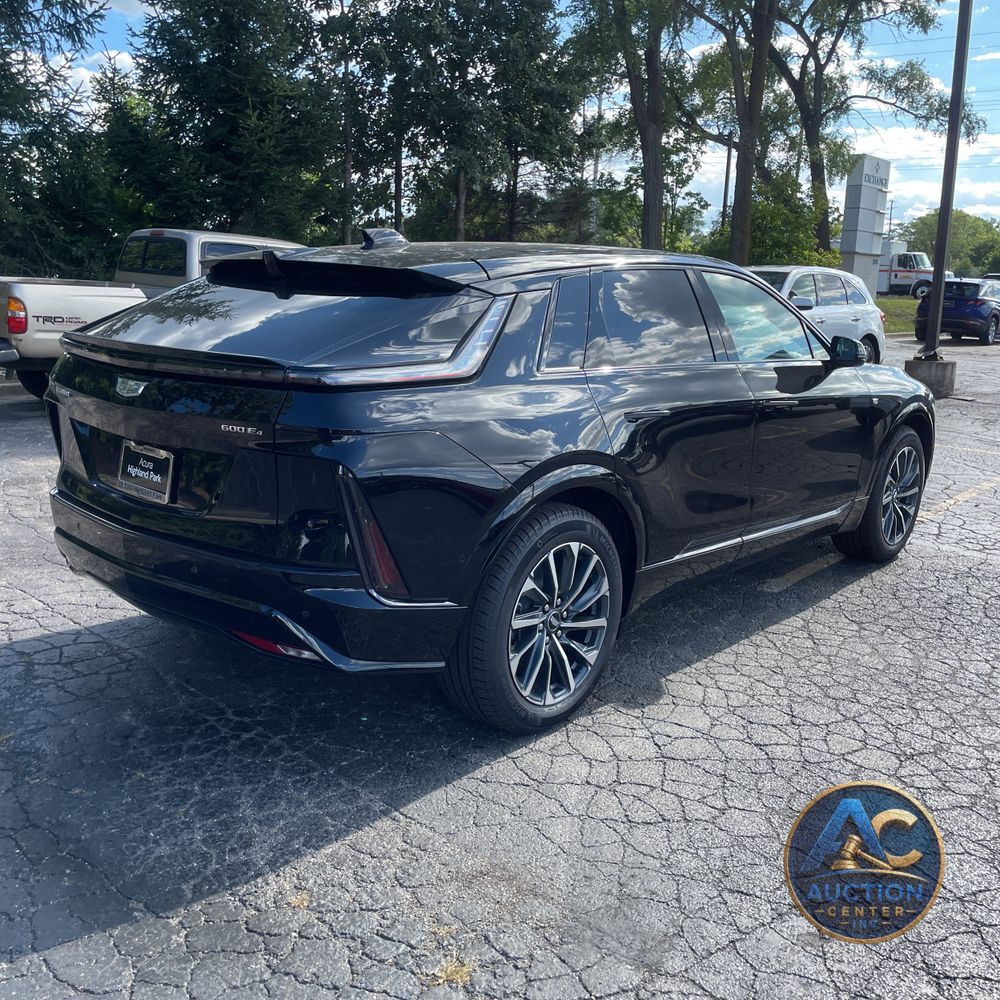 2025 Cadillac Lyriq Sport 1