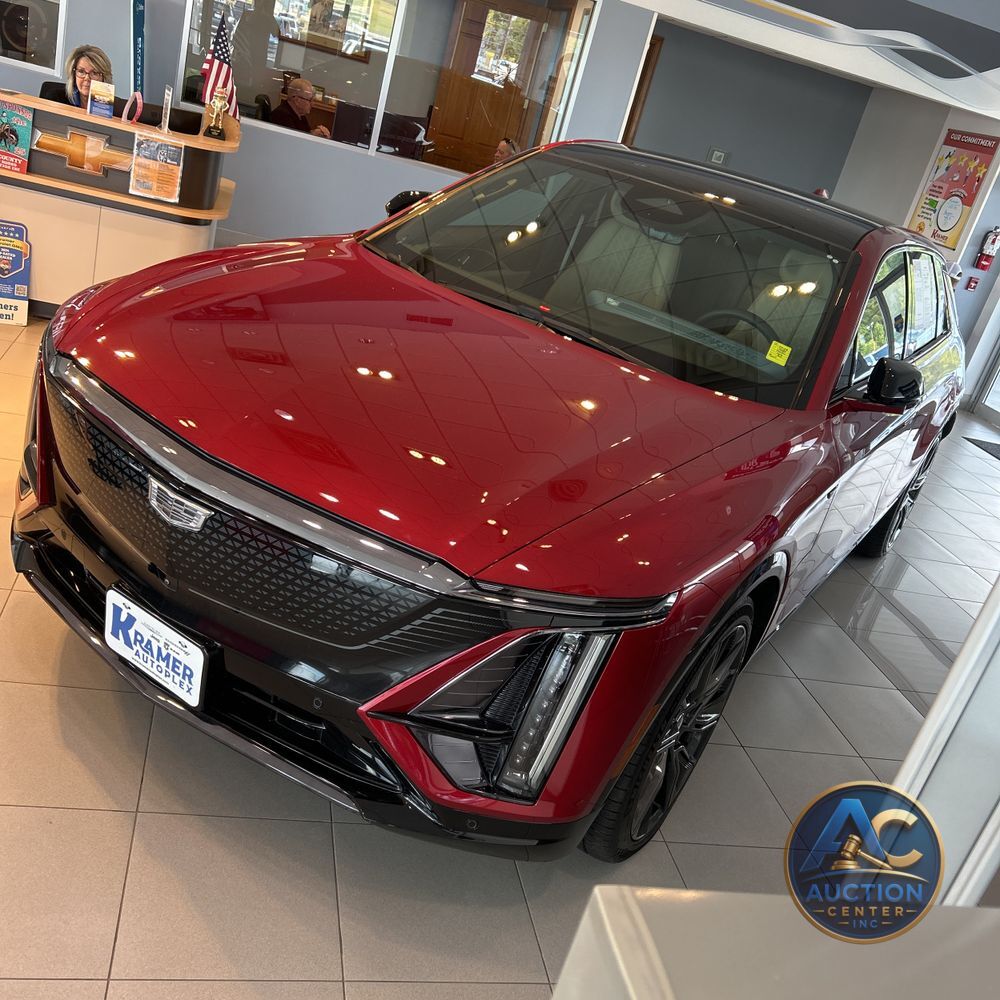 2024 Cadillac LYRIQ Sport 3