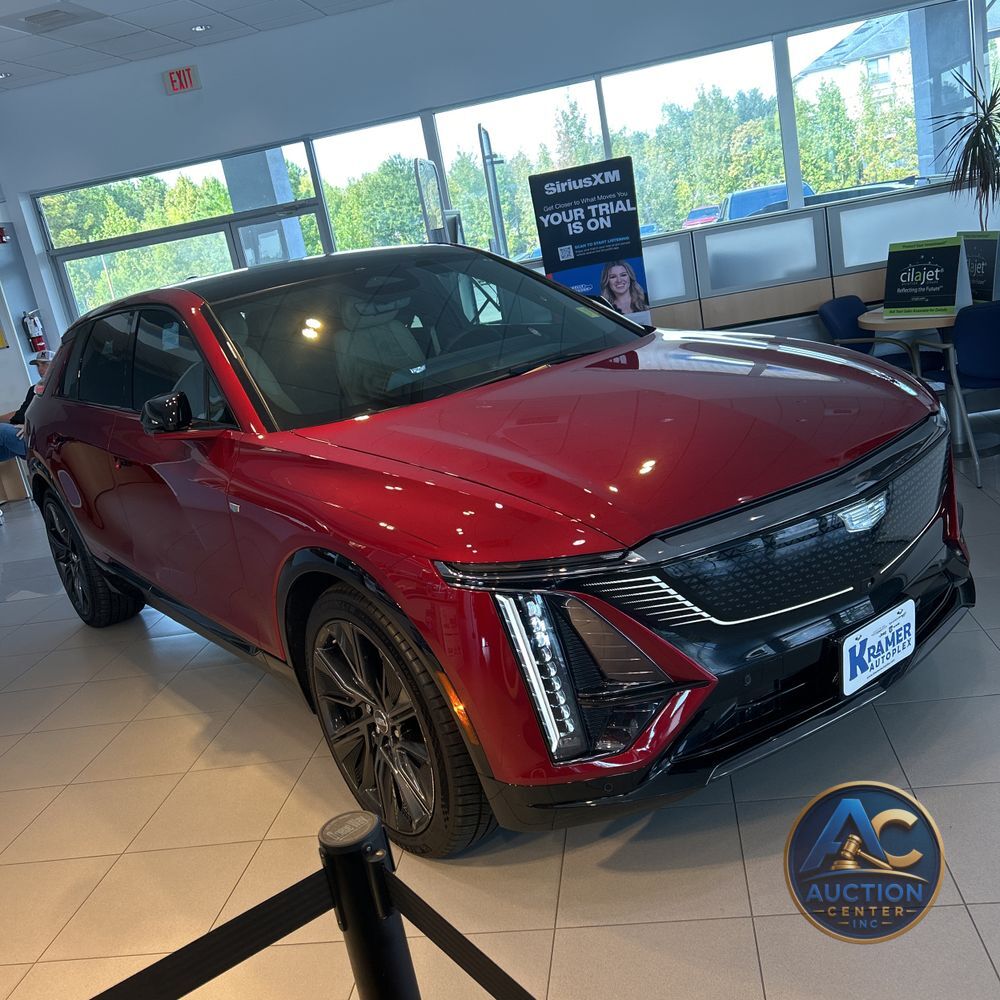 2024 Cadillac LYRIQ Sport 3