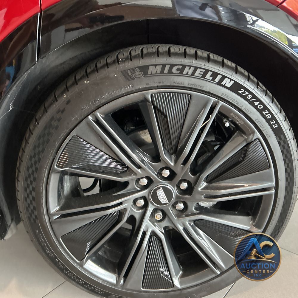 2024 Cadillac LYRIQ Sport 3