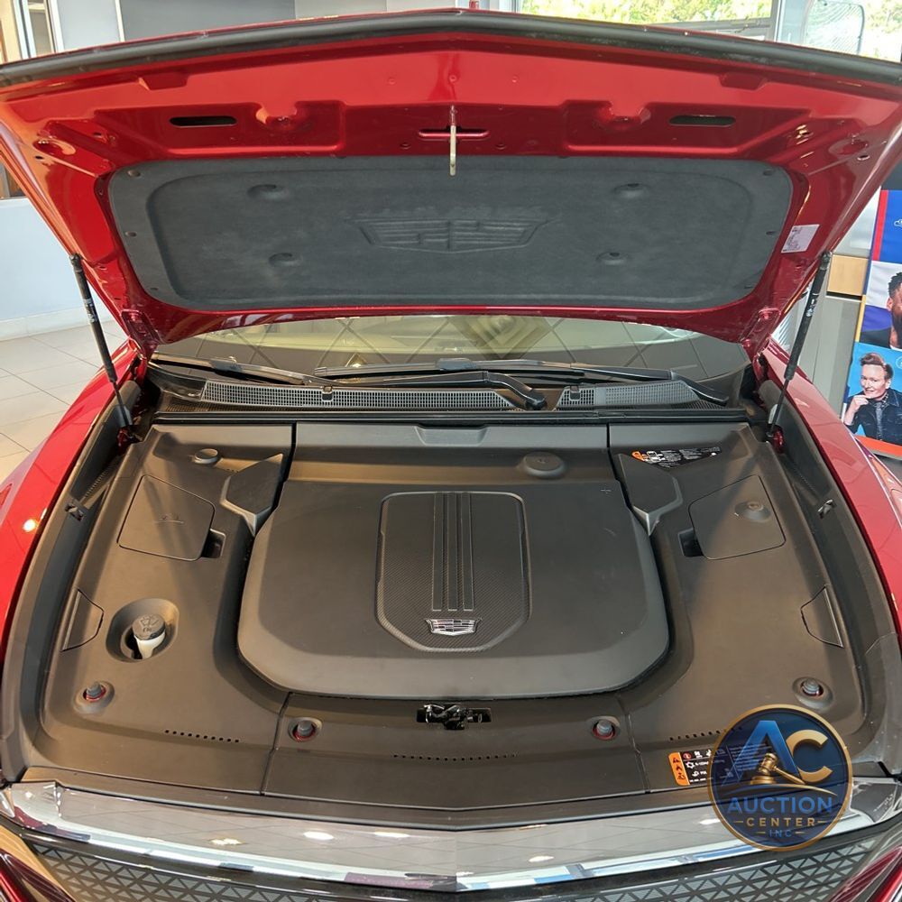 2024 Cadillac LYRIQ Sport 3