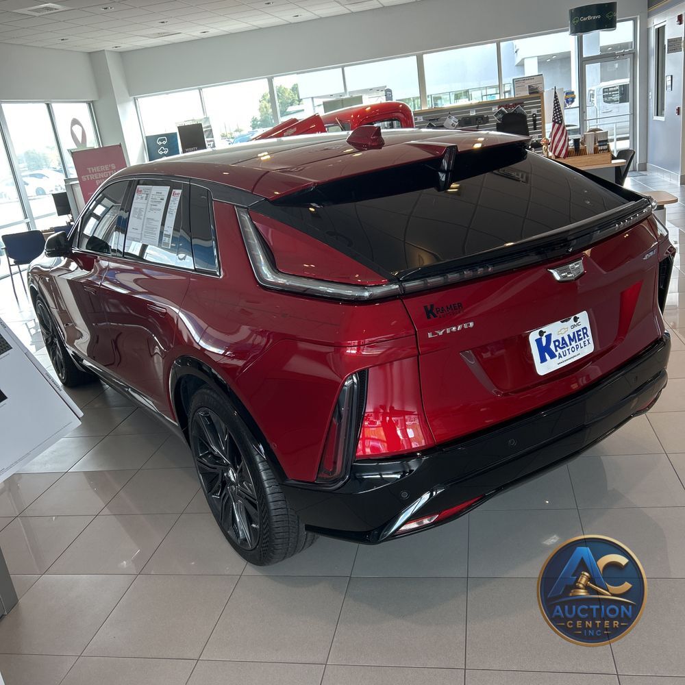 2024 Cadillac LYRIQ Sport 3