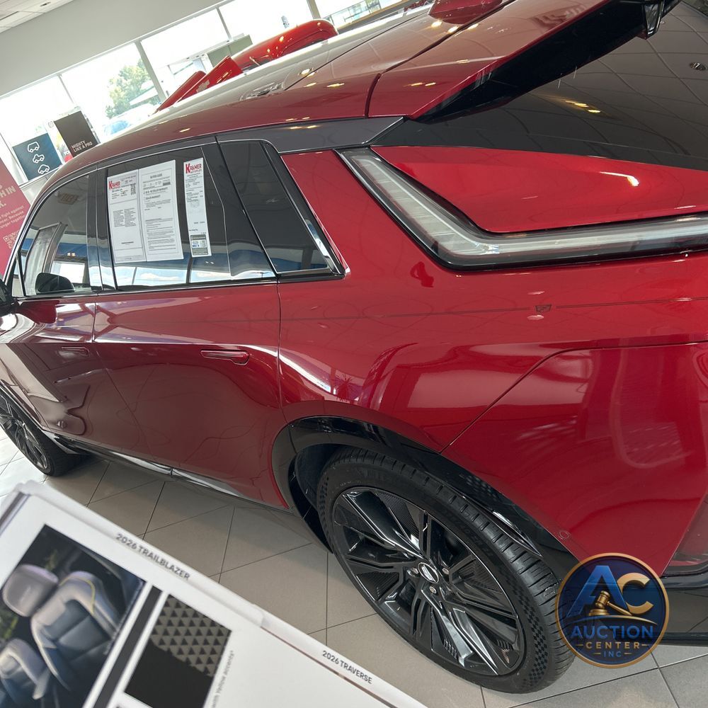 2024 Cadillac LYRIQ Sport 3