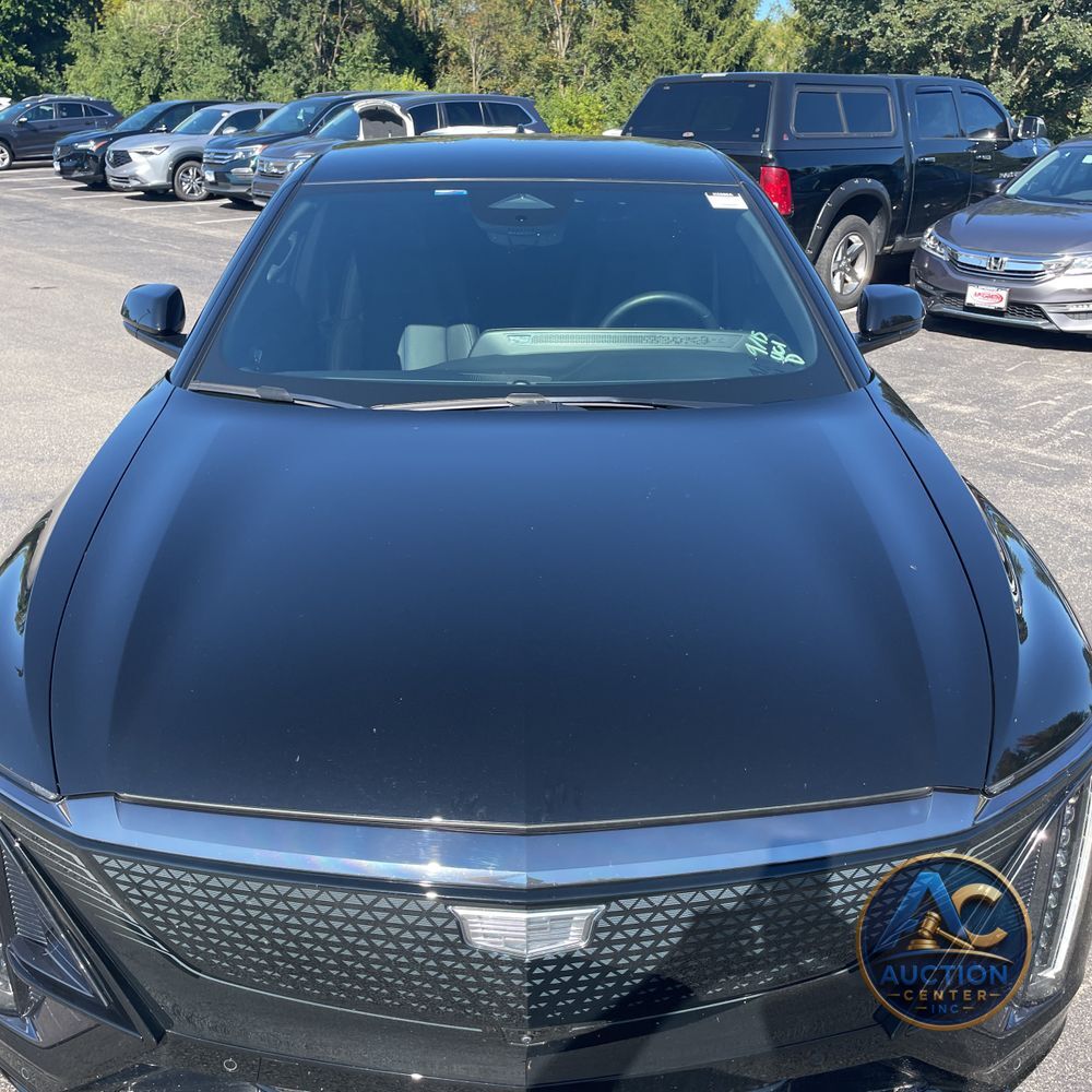 2025 Cadillac LYRIQ Sport 2