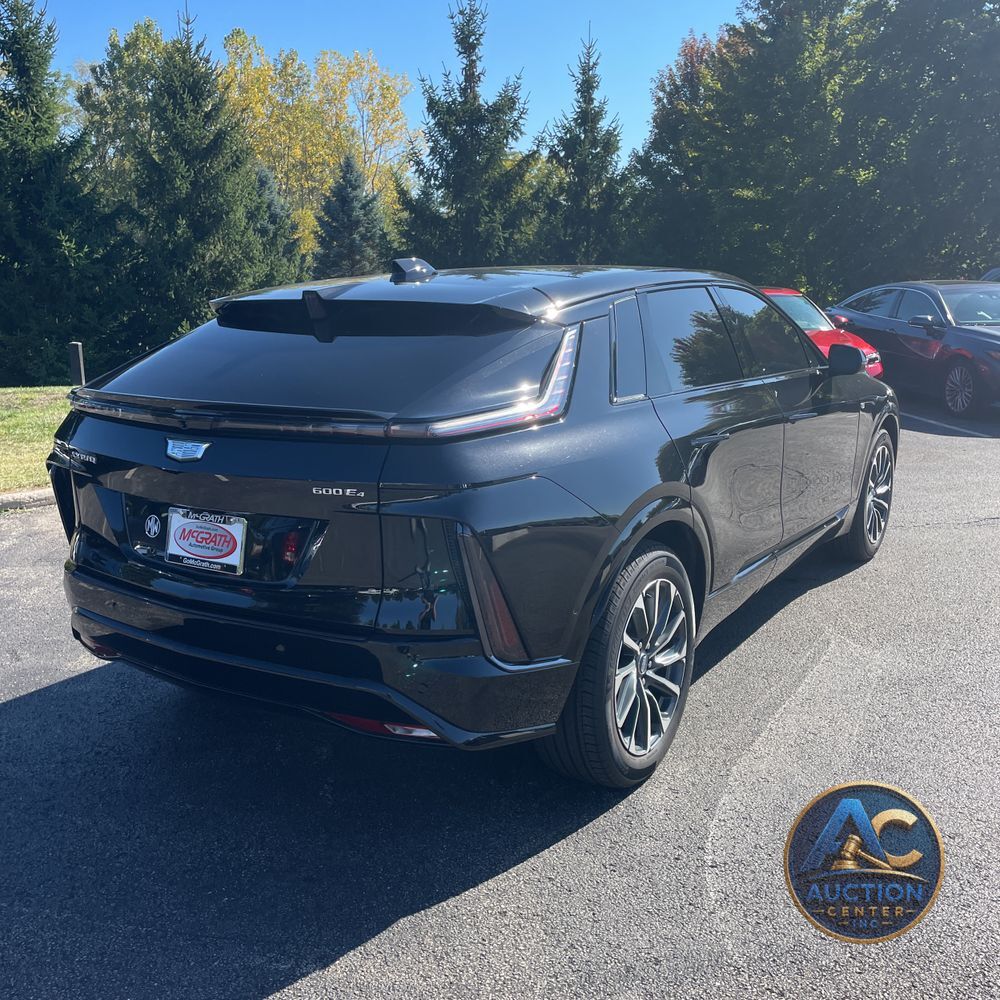 2025 Cadillac LYRIQ Sport 2