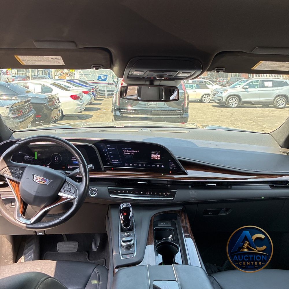 2023 Cadillac Escalade ESV Luxury