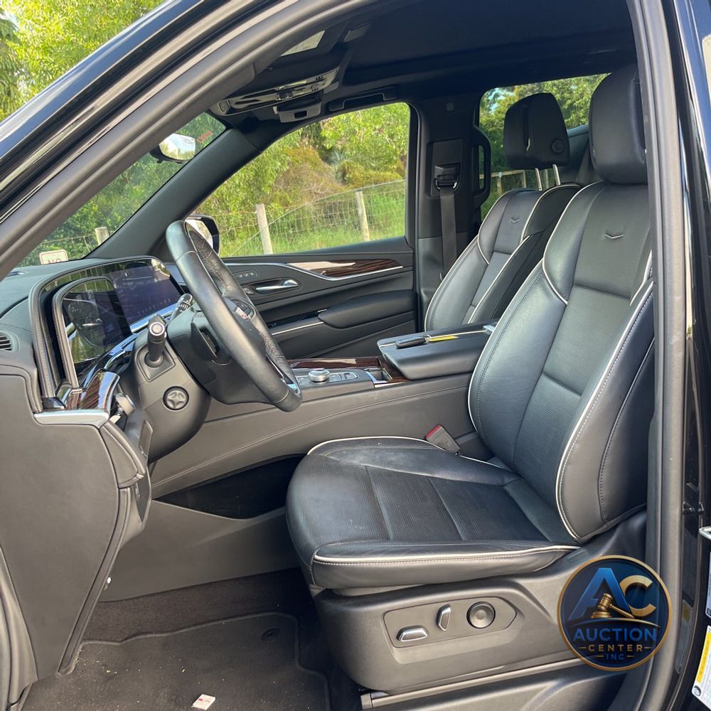 2023 Cadillac Escalade ESV Premium Luxury