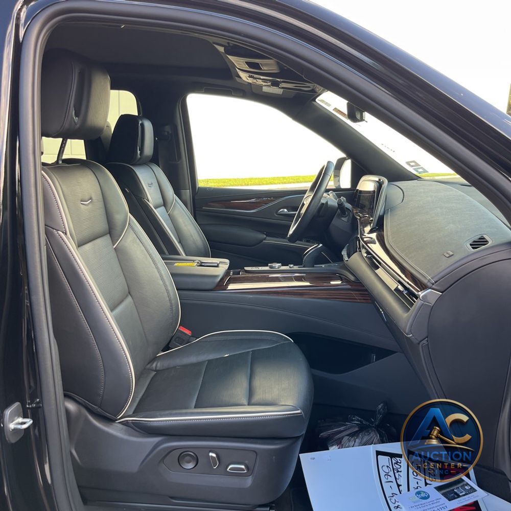 2023 Cadillac Escalade ESV Premium Luxury