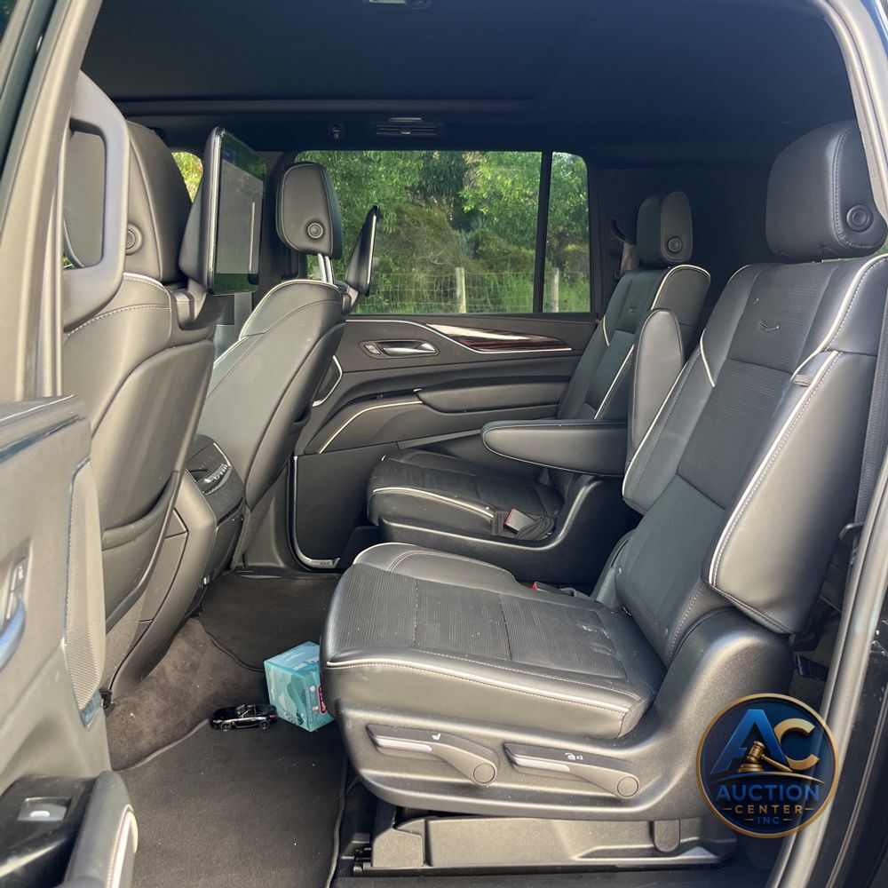 2023 Cadillac Escalade ESV Premium Luxury