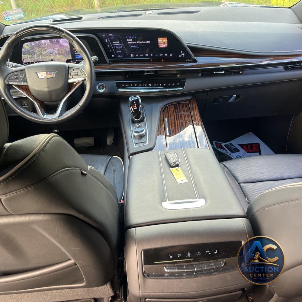2023 Cadillac Escalade ESV Premium Luxury