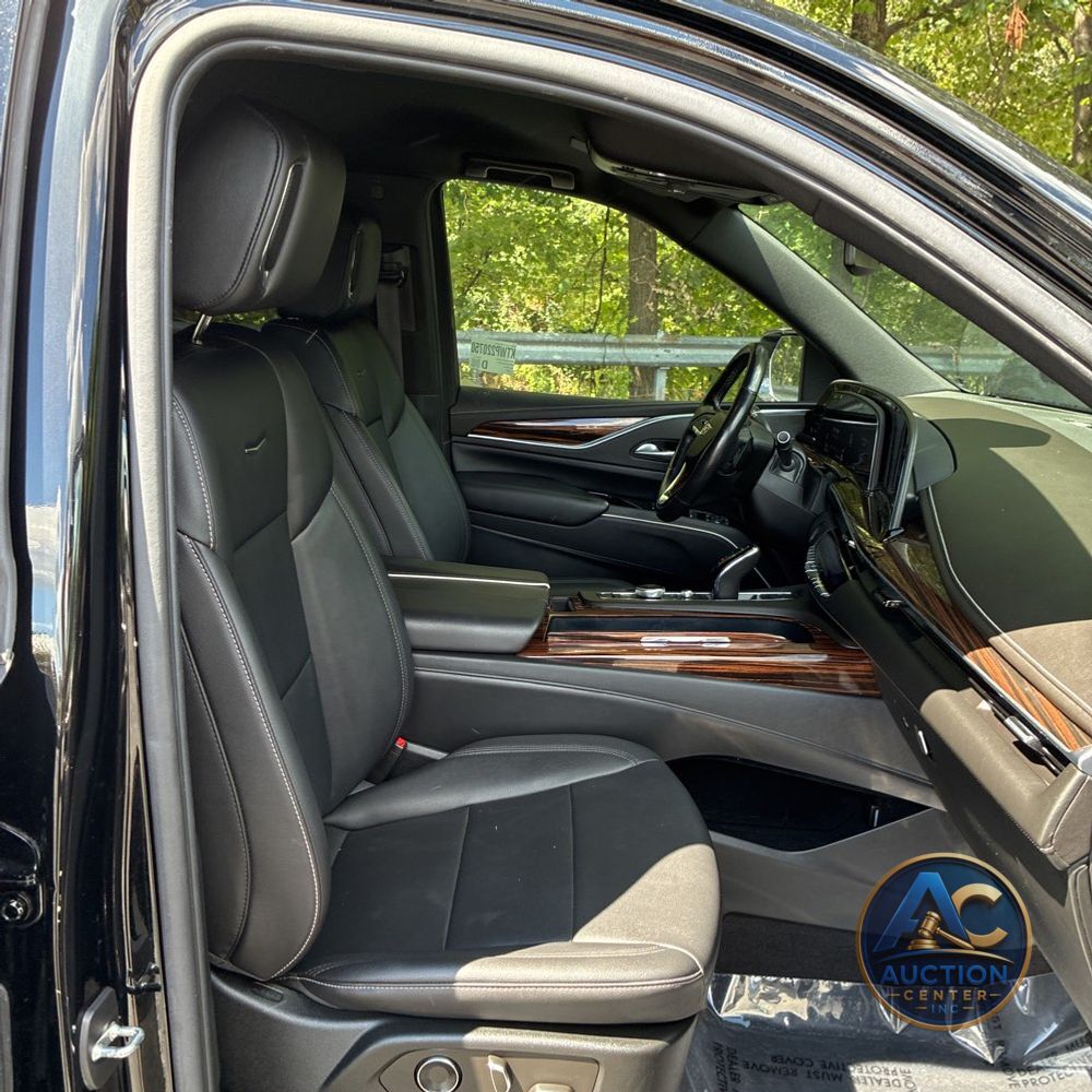 2022 Cadillac Escalade Luxury
