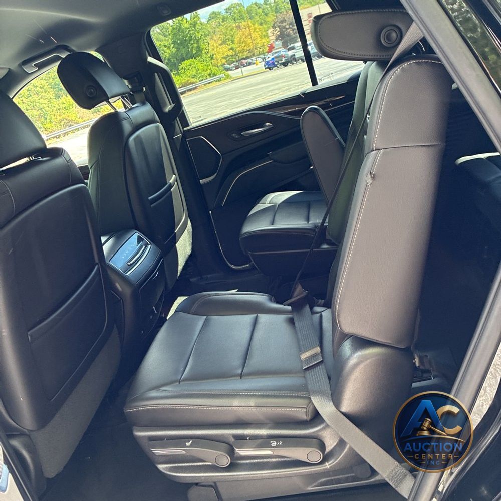 2022 Cadillac Escalade Luxury