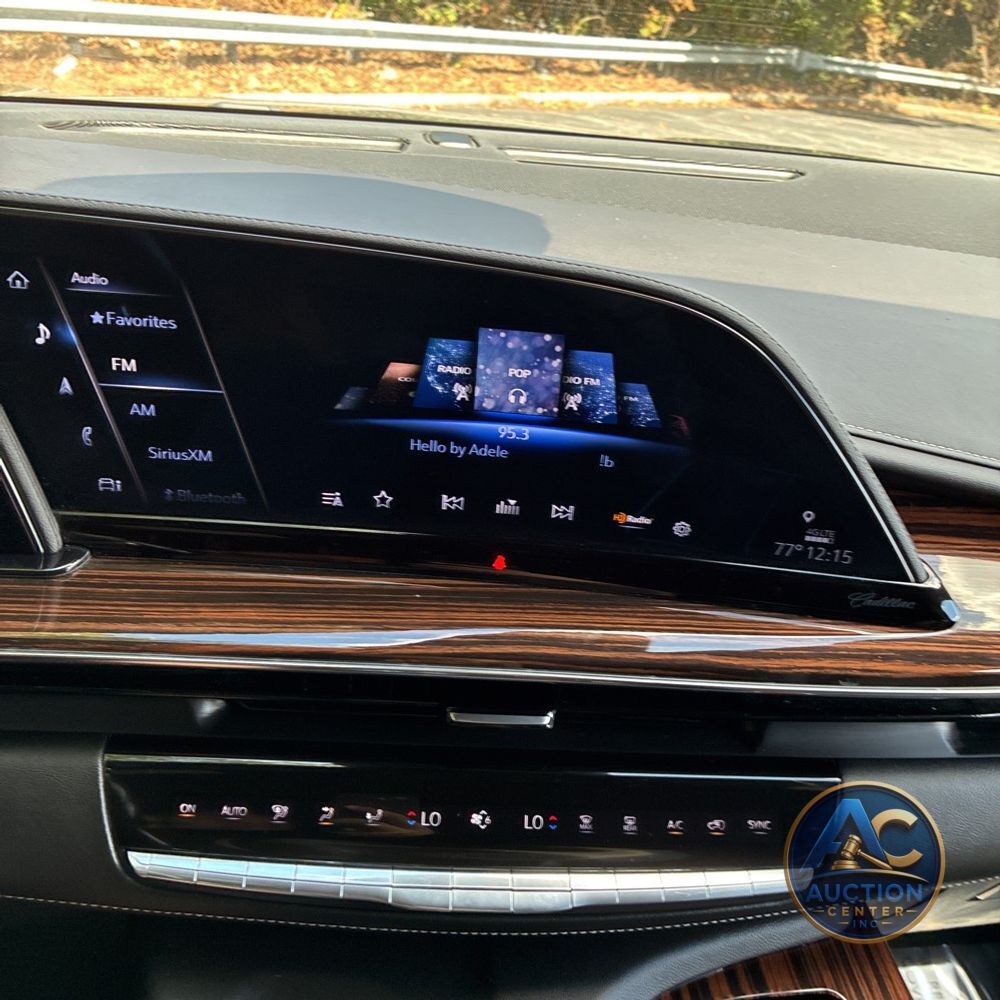 2022 Cadillac Escalade Luxury