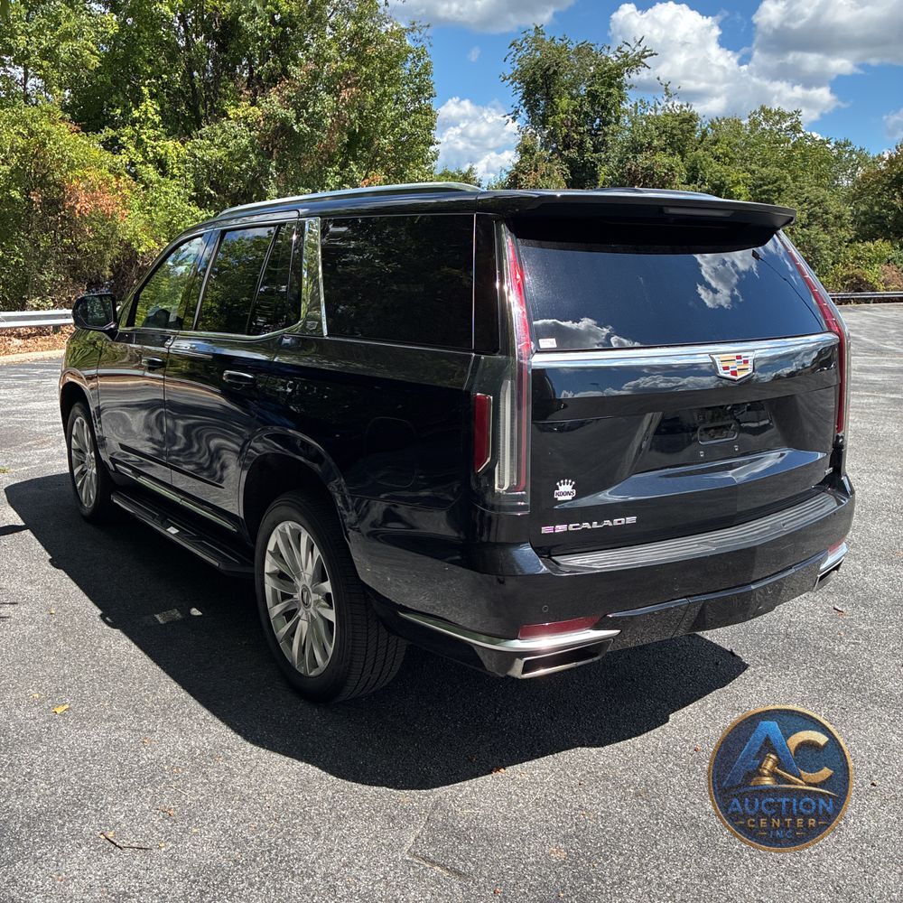 2022 Cadillac Escalade Luxury