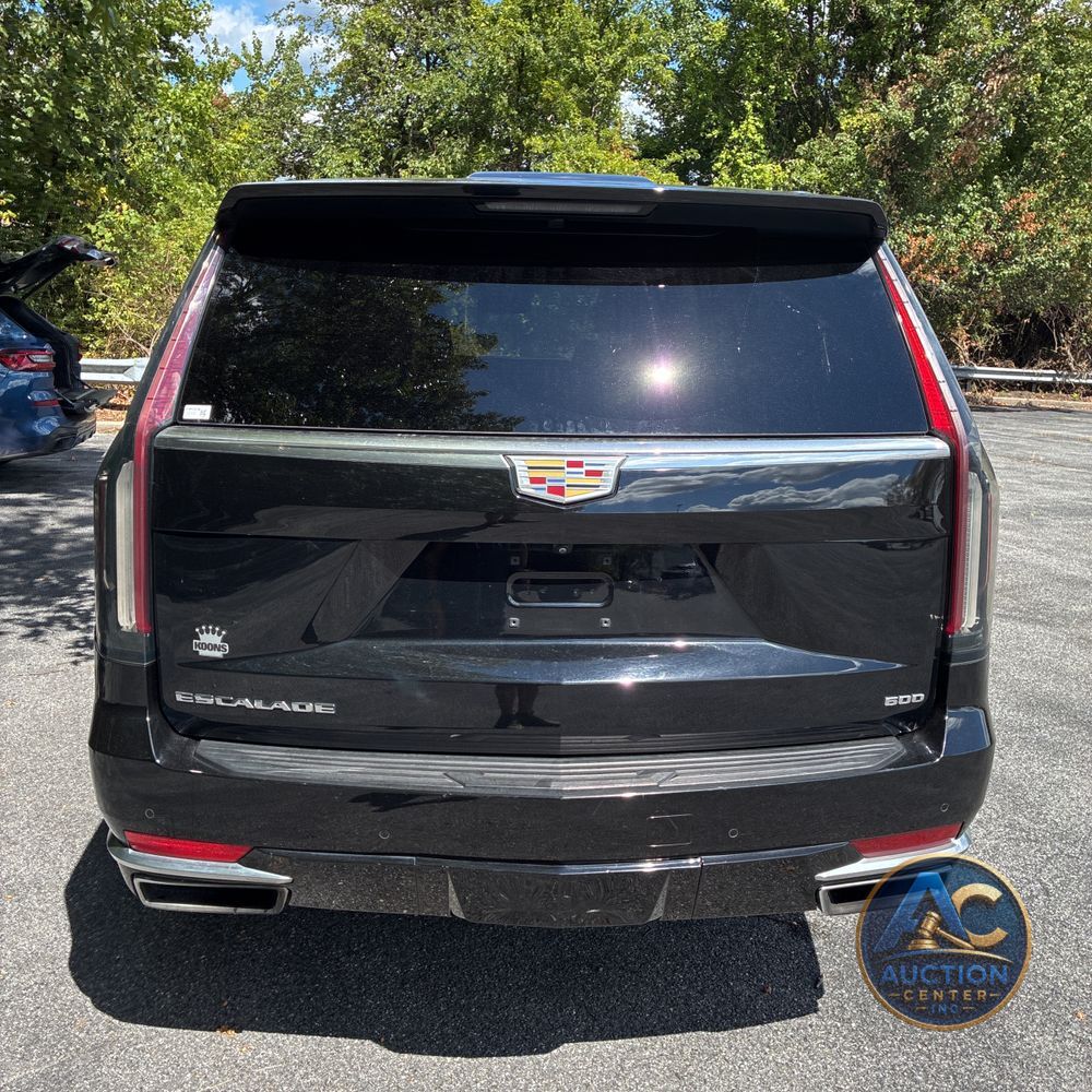 2022 Cadillac Escalade Luxury