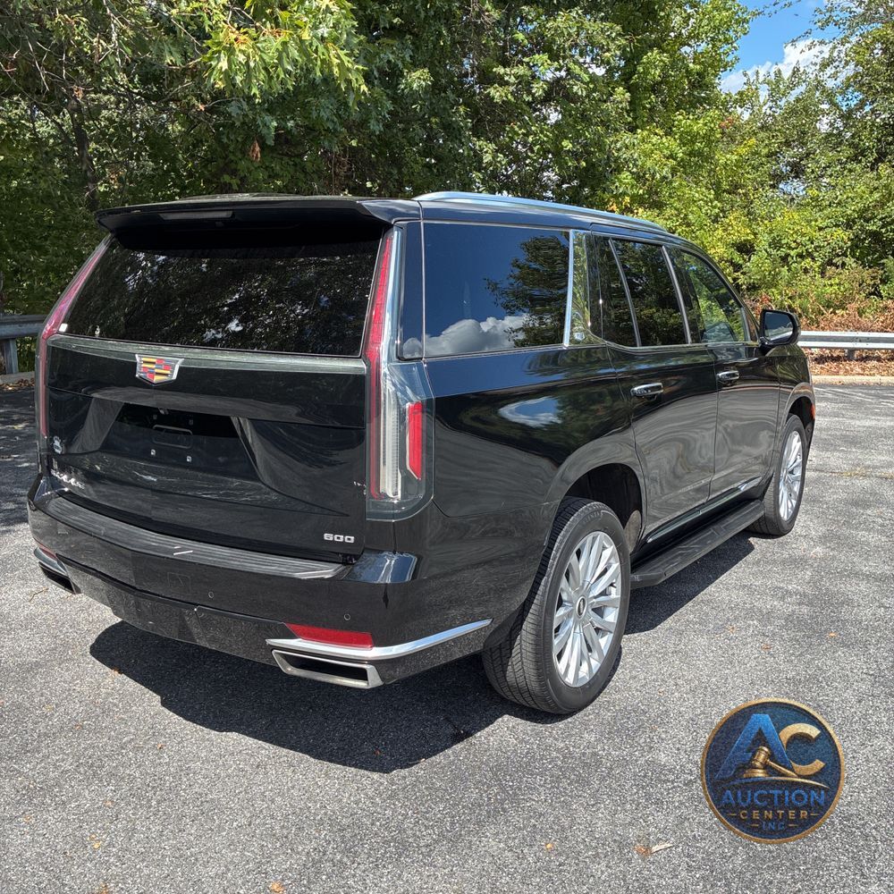2022 Cadillac Escalade Luxury
