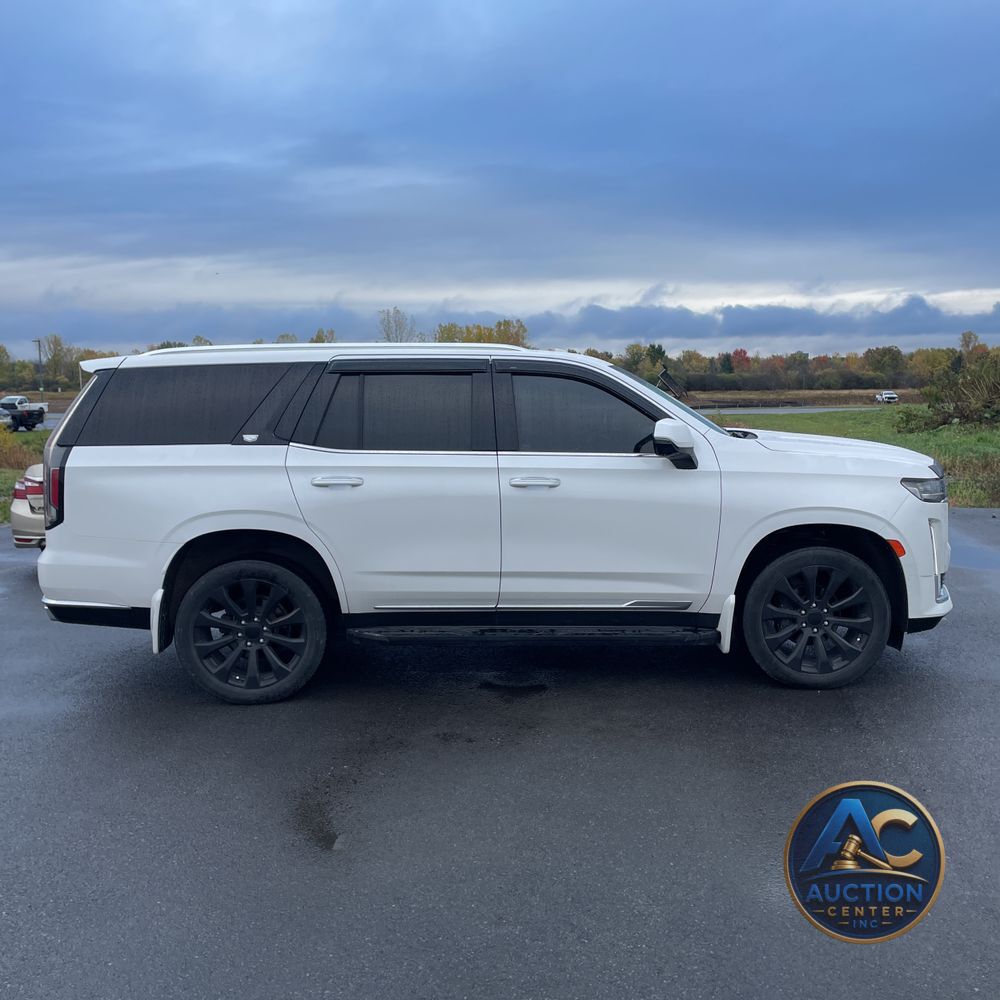2022 Cadillac Escalade Luxury
