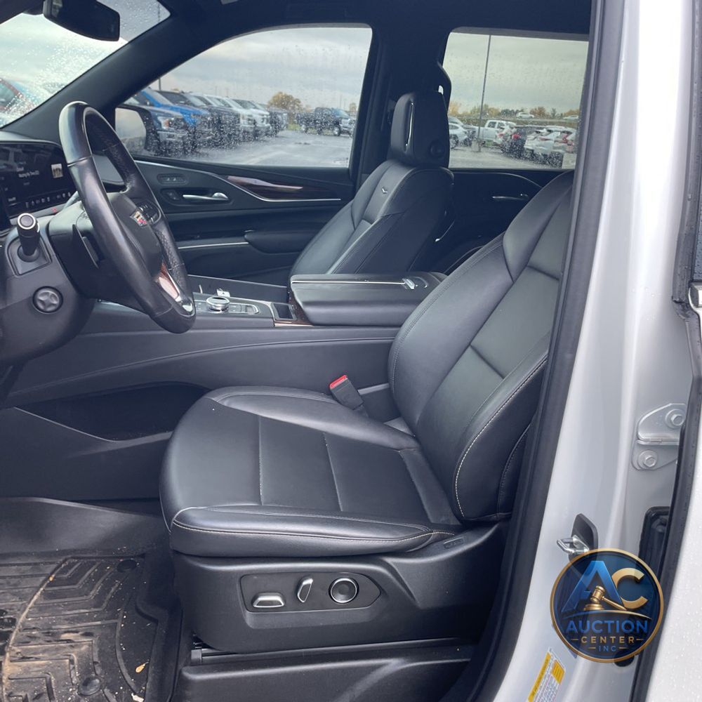 2022 Cadillac Escalade Luxury