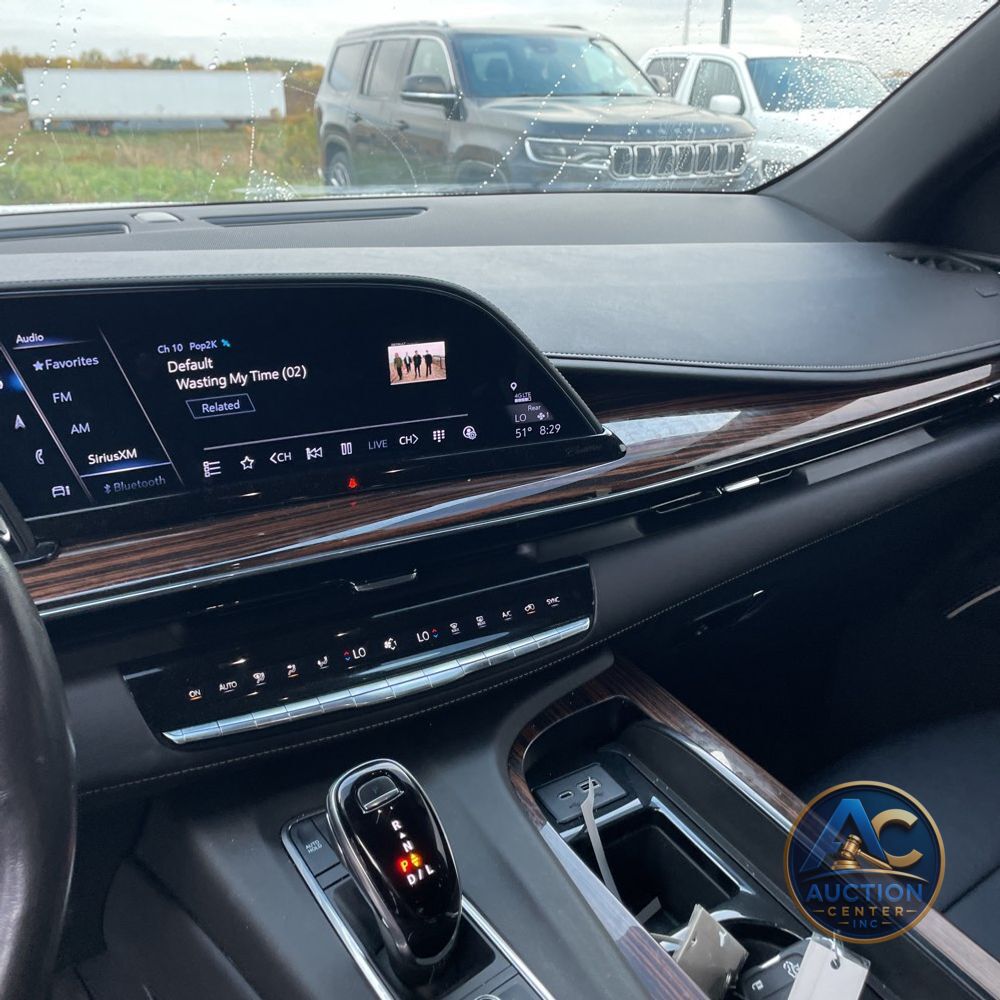 2022 Cadillac Escalade Luxury