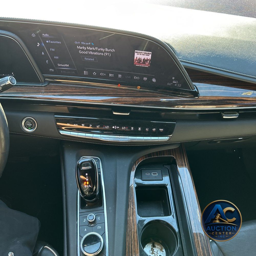 2021 Cadillac Escalade Premium Luxury