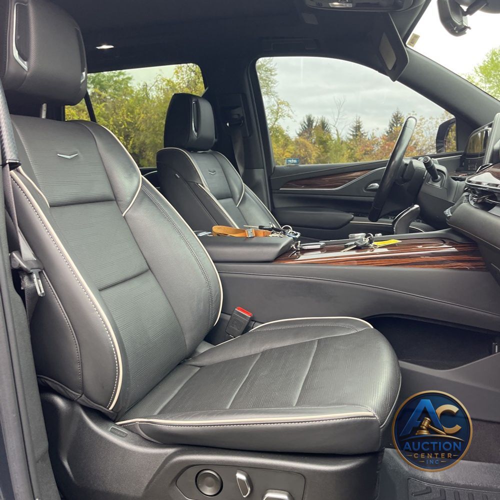2022 Cadillac Escalade Premium Luxury