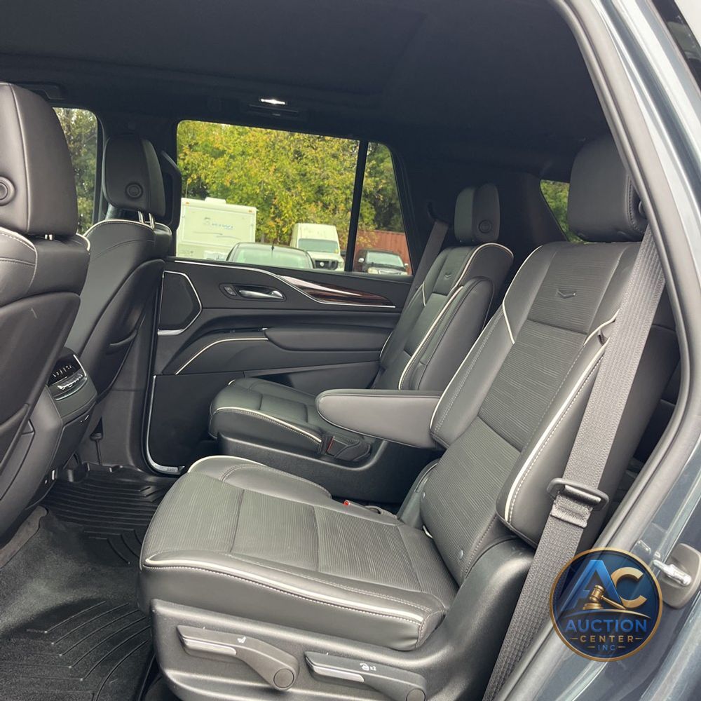 2022 Cadillac Escalade Premium Luxury
