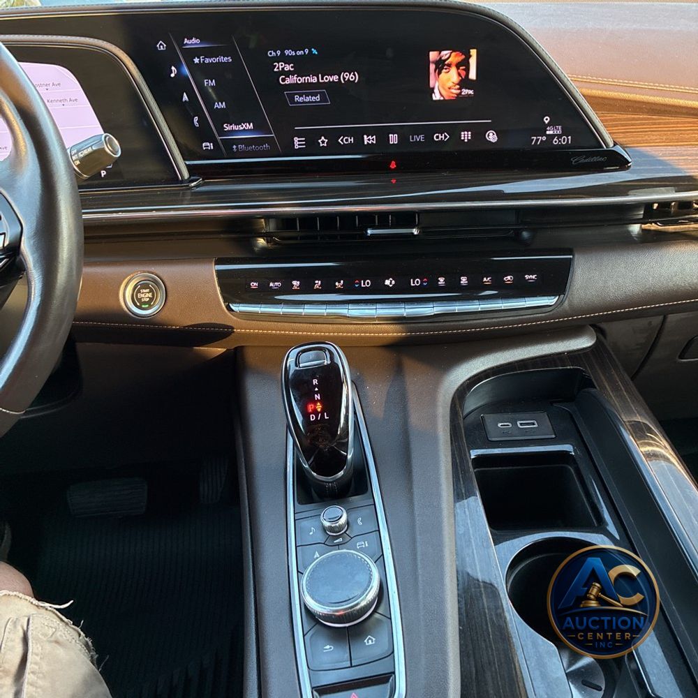 2022 Cadillac Escalade Premium Luxury