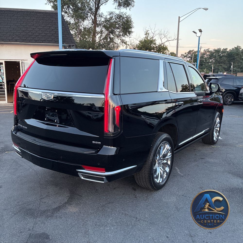 2022 Cadillac Escalade Premium Luxury