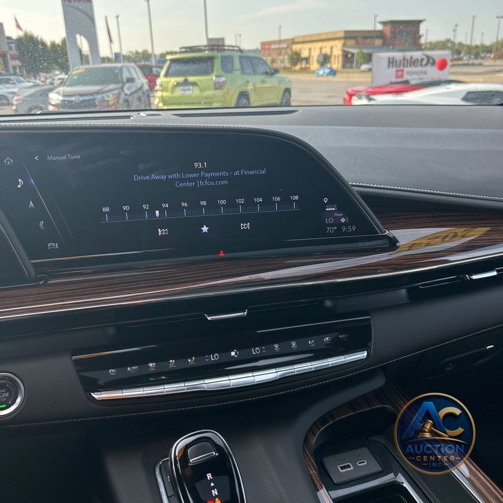 2024 Cadillac Escalade Premium Luxury