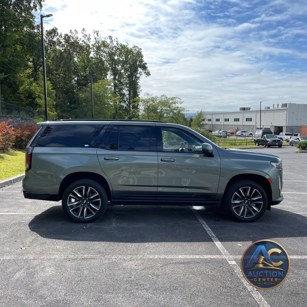 2023 Cadillac Escalade Sport