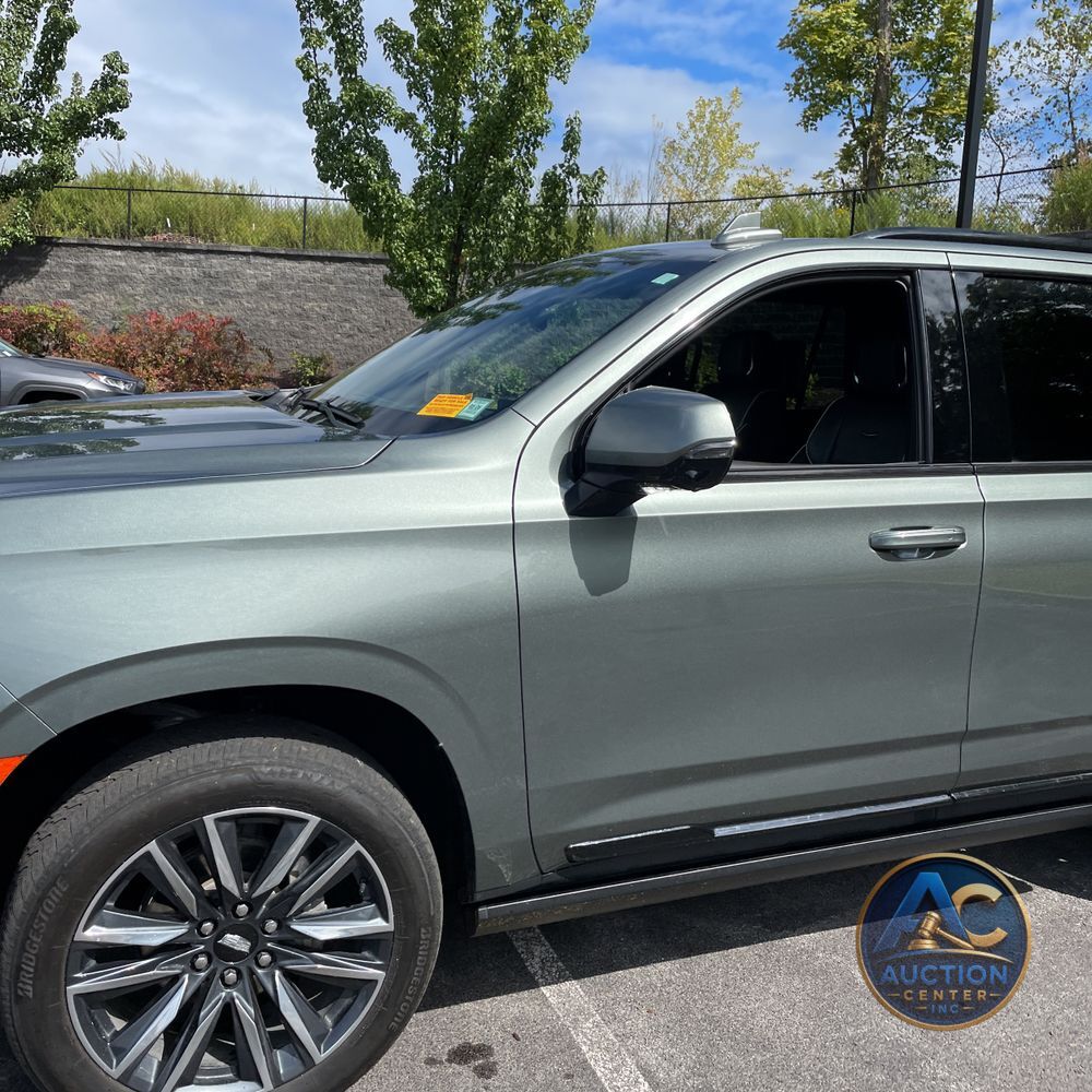 2023 Cadillac Escalade Sport