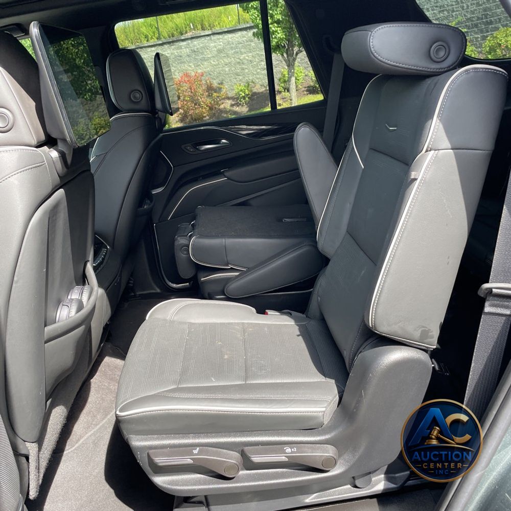 2023 Cadillac Escalade Sport