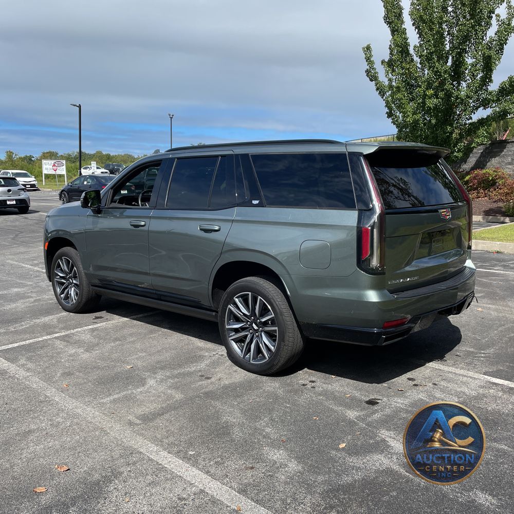 2023 Cadillac Escalade Sport