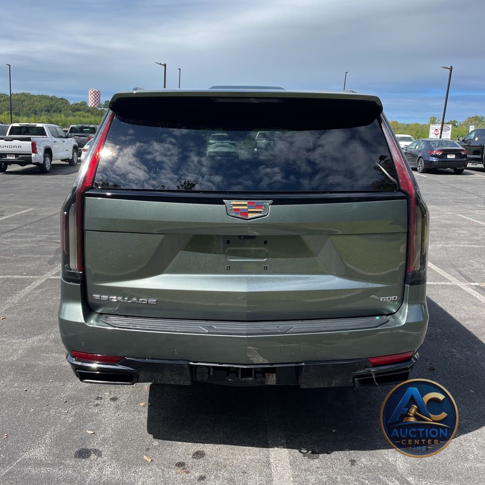 2023 Cadillac Escalade Sport
