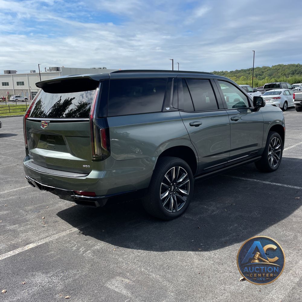 2023 Cadillac Escalade Sport