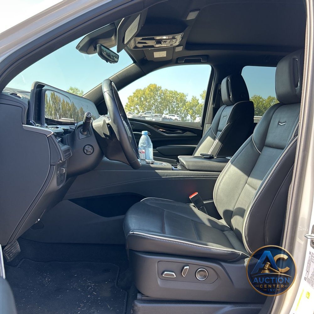 2024 Cadillac Escalade Sport