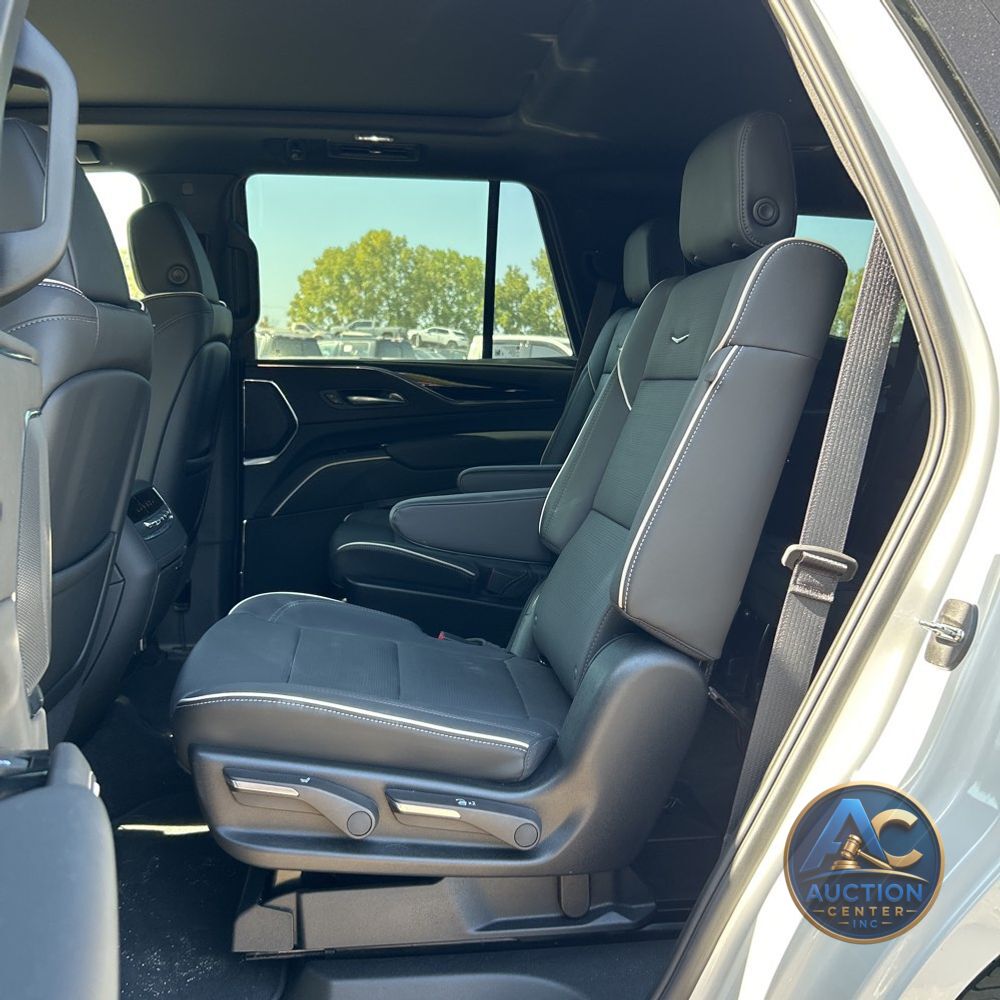 2024 Cadillac Escalade Sport