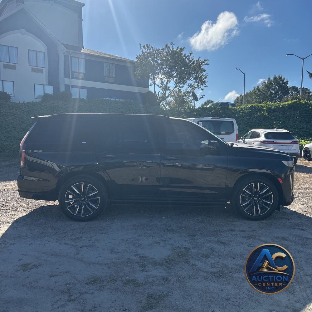 2022 Cadillac Escalade Sport