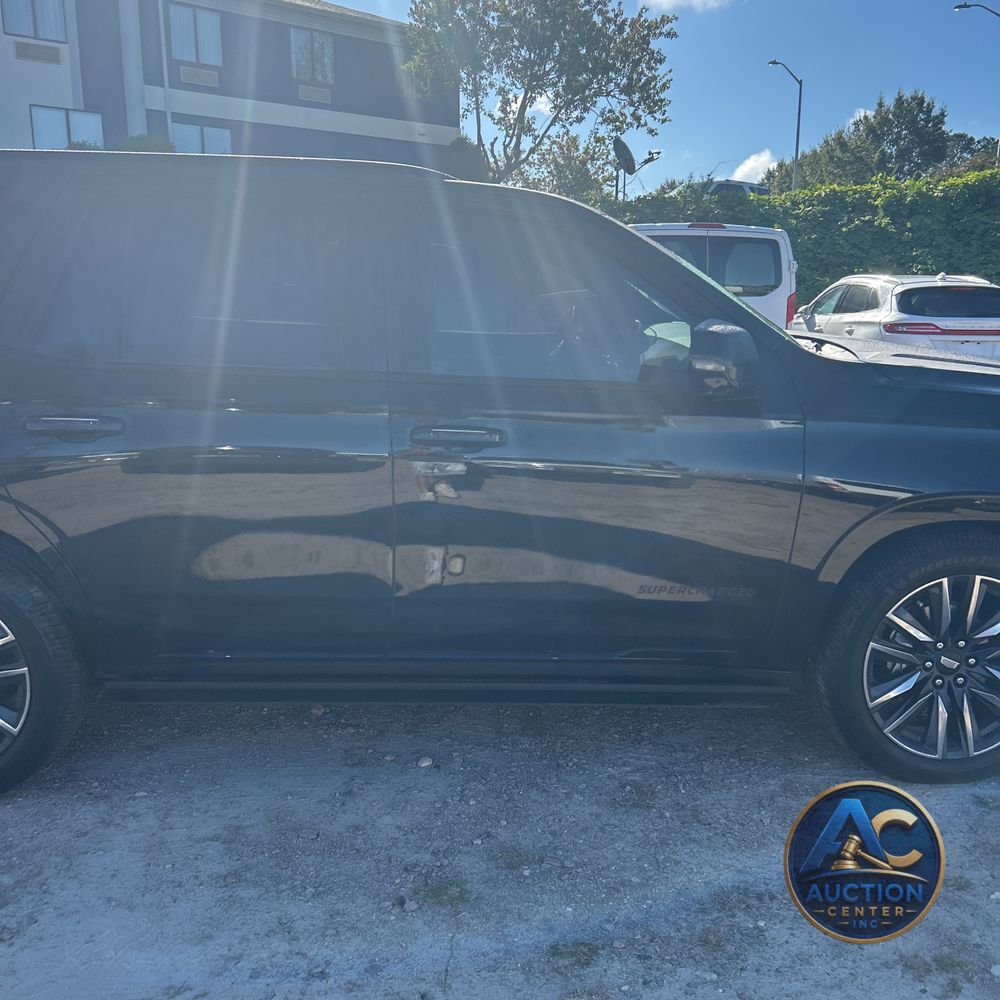 2022 Cadillac Escalade Sport