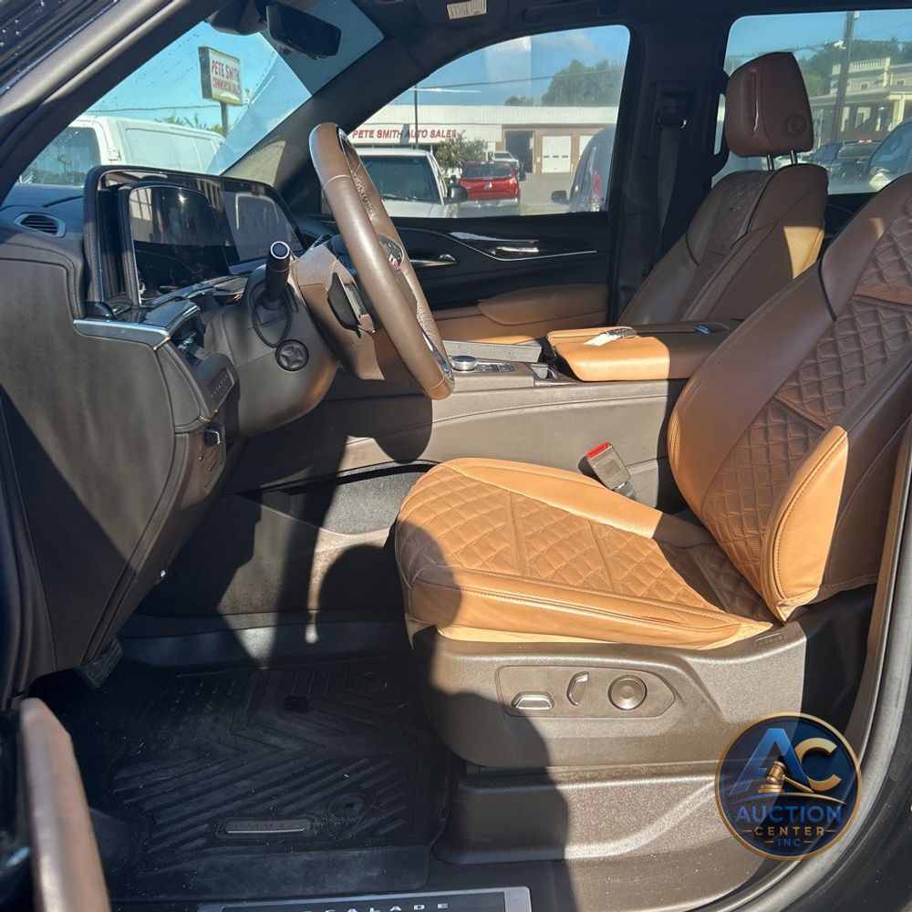 2022 Cadillac Escalade Sport