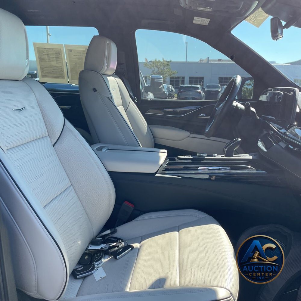 2023 Cadillac Escalade Sport