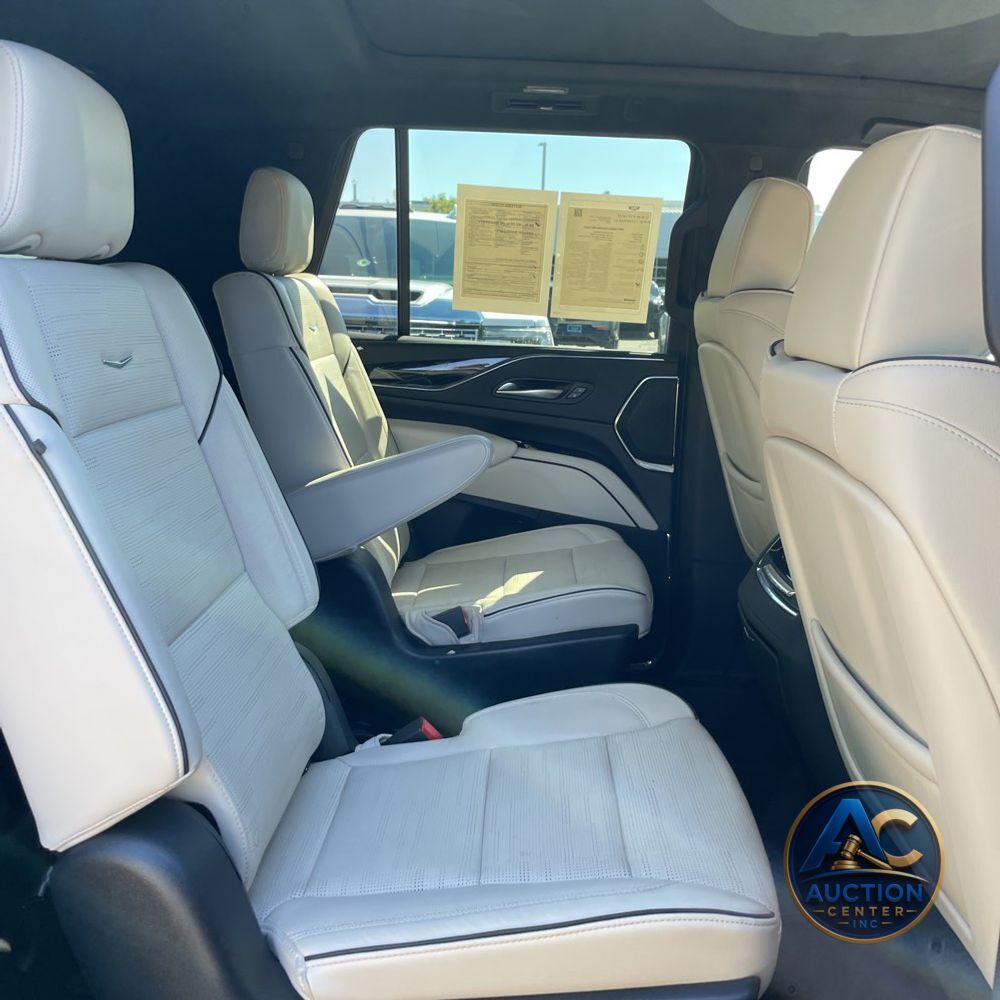 2023 Cadillac Escalade Sport
