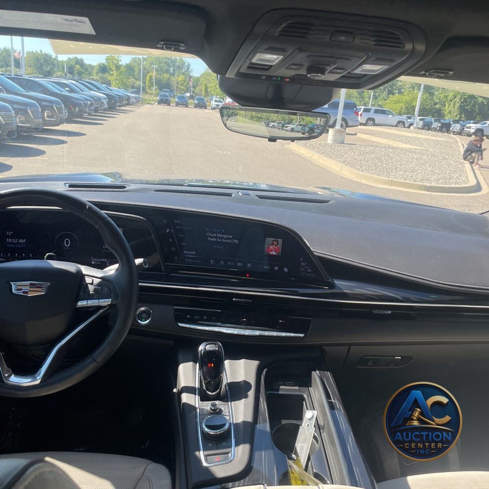 2023 Cadillac Escalade Sport