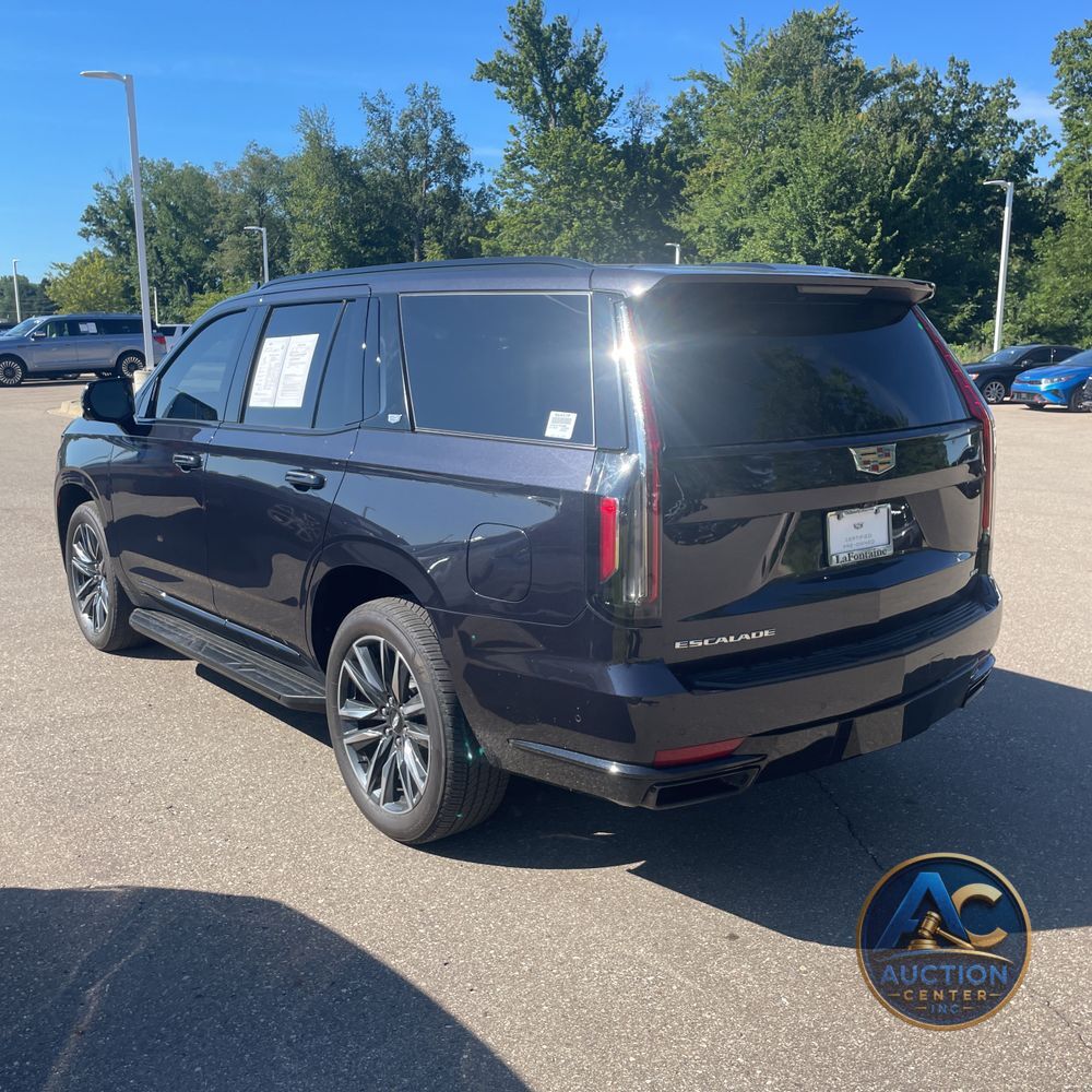 2023 Cadillac Escalade Sport