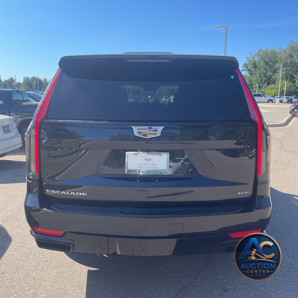 2023 Cadillac Escalade Sport