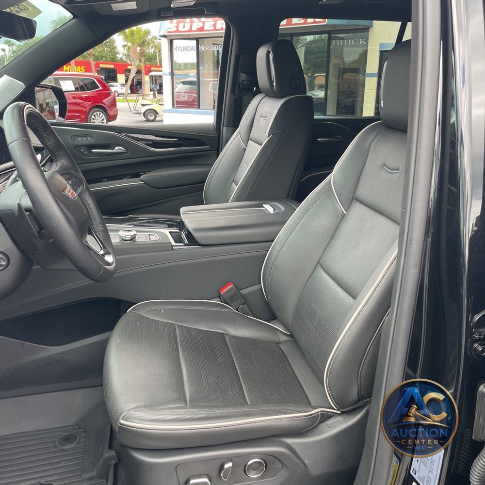 2024 Cadillac Escalade Sport