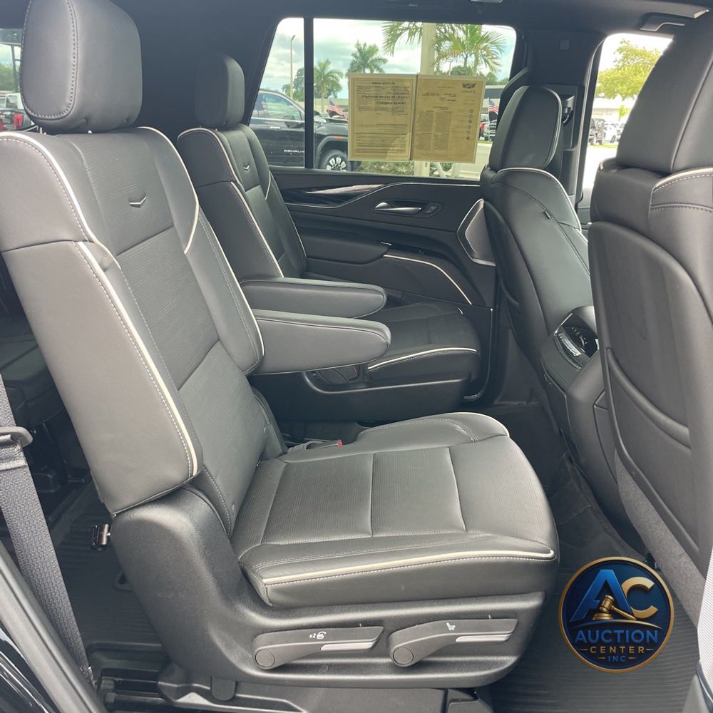 2024 Cadillac Escalade Sport