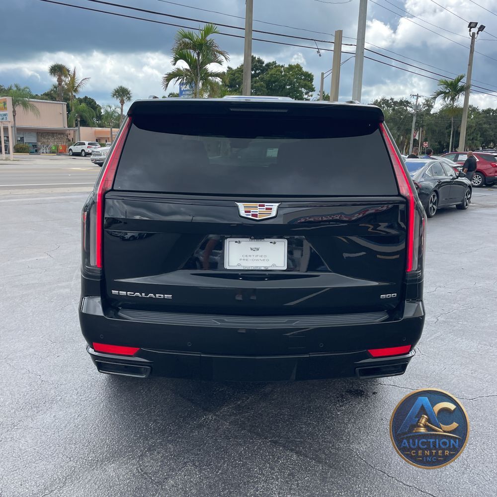 2024 Cadillac Escalade Sport
